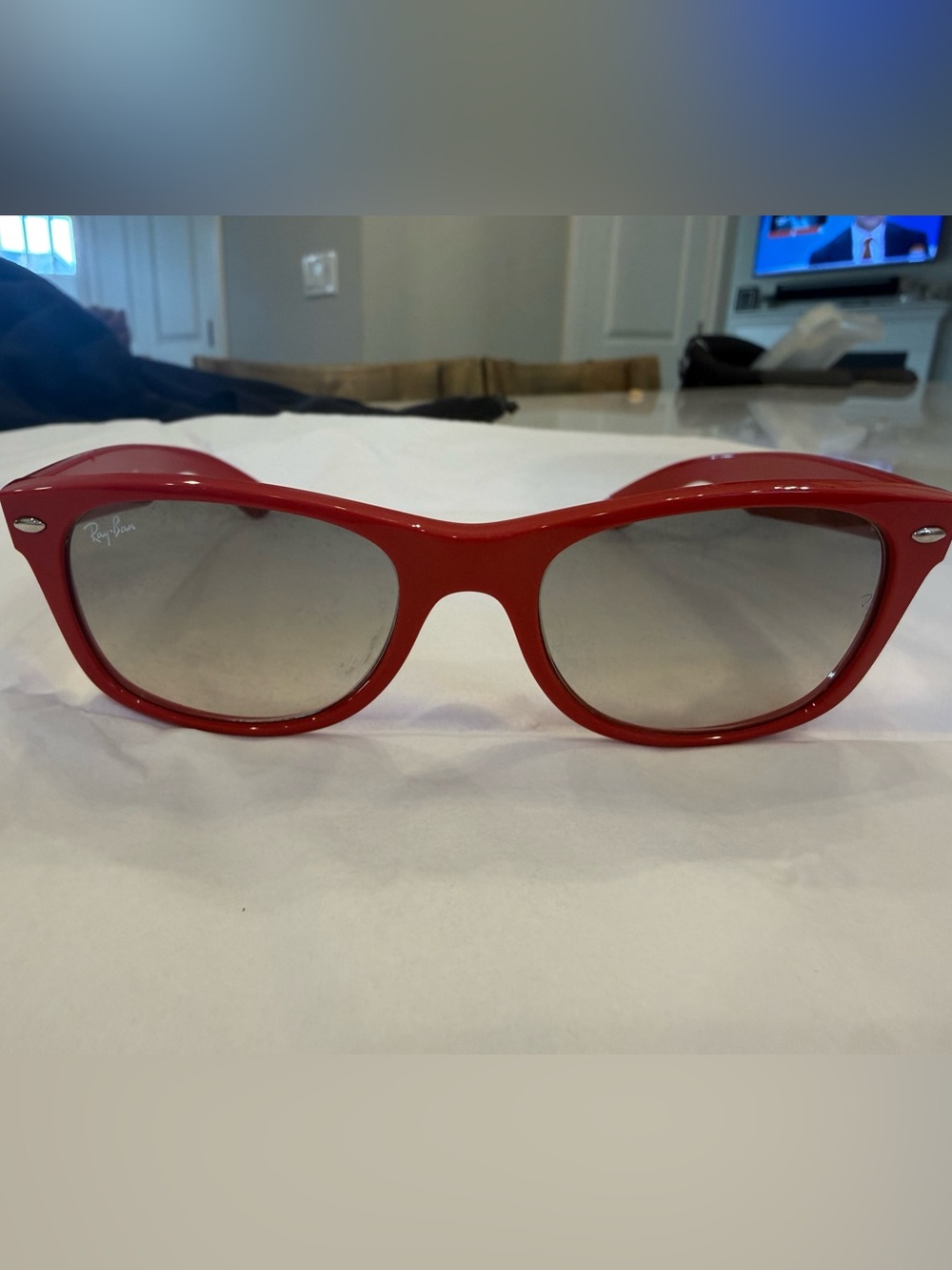 Ray-Ban Women's Red Retro Rounded Sunglasses